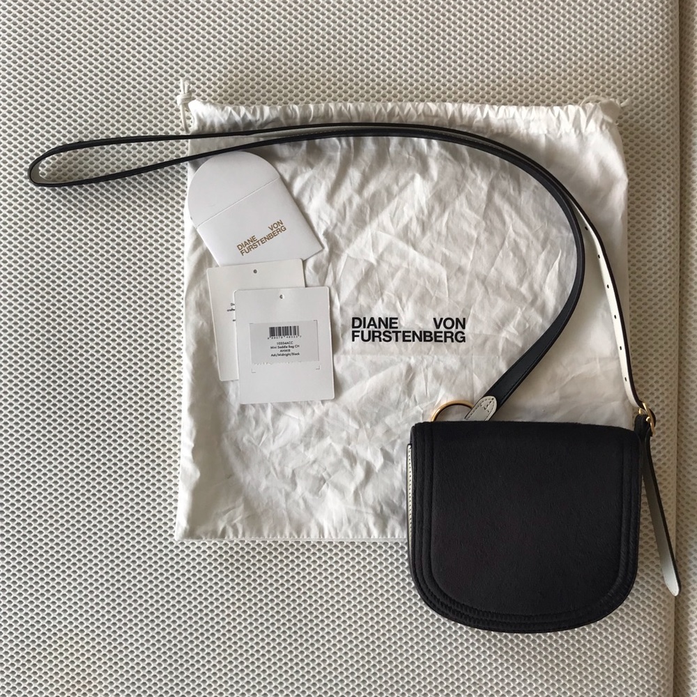 Dvf bkack small saddle bag NWT